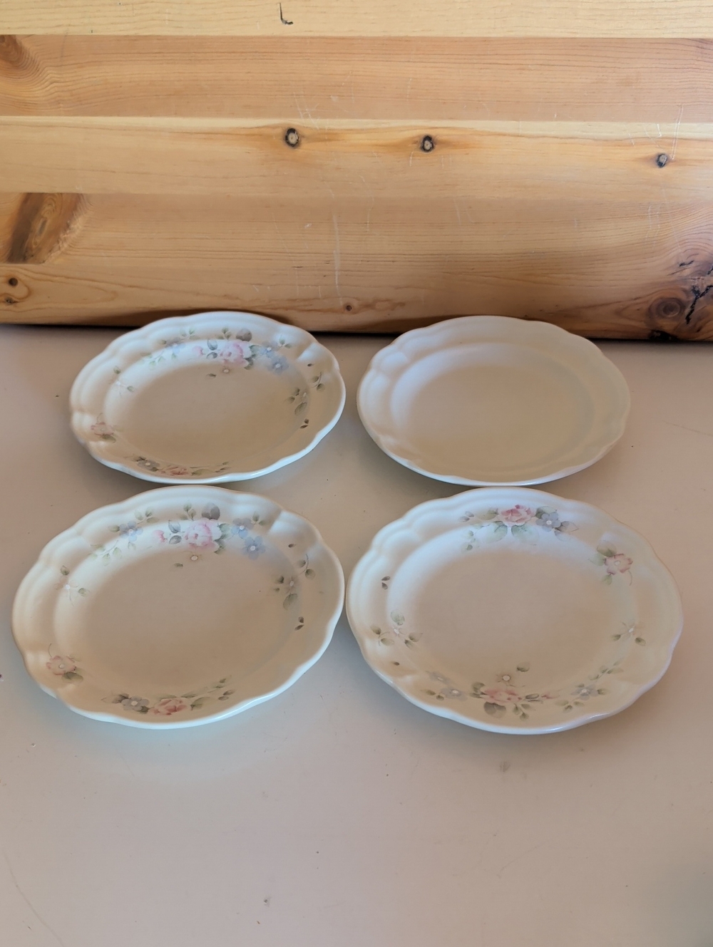 4 pcs. Plaltzgraff,  Salad Plates.